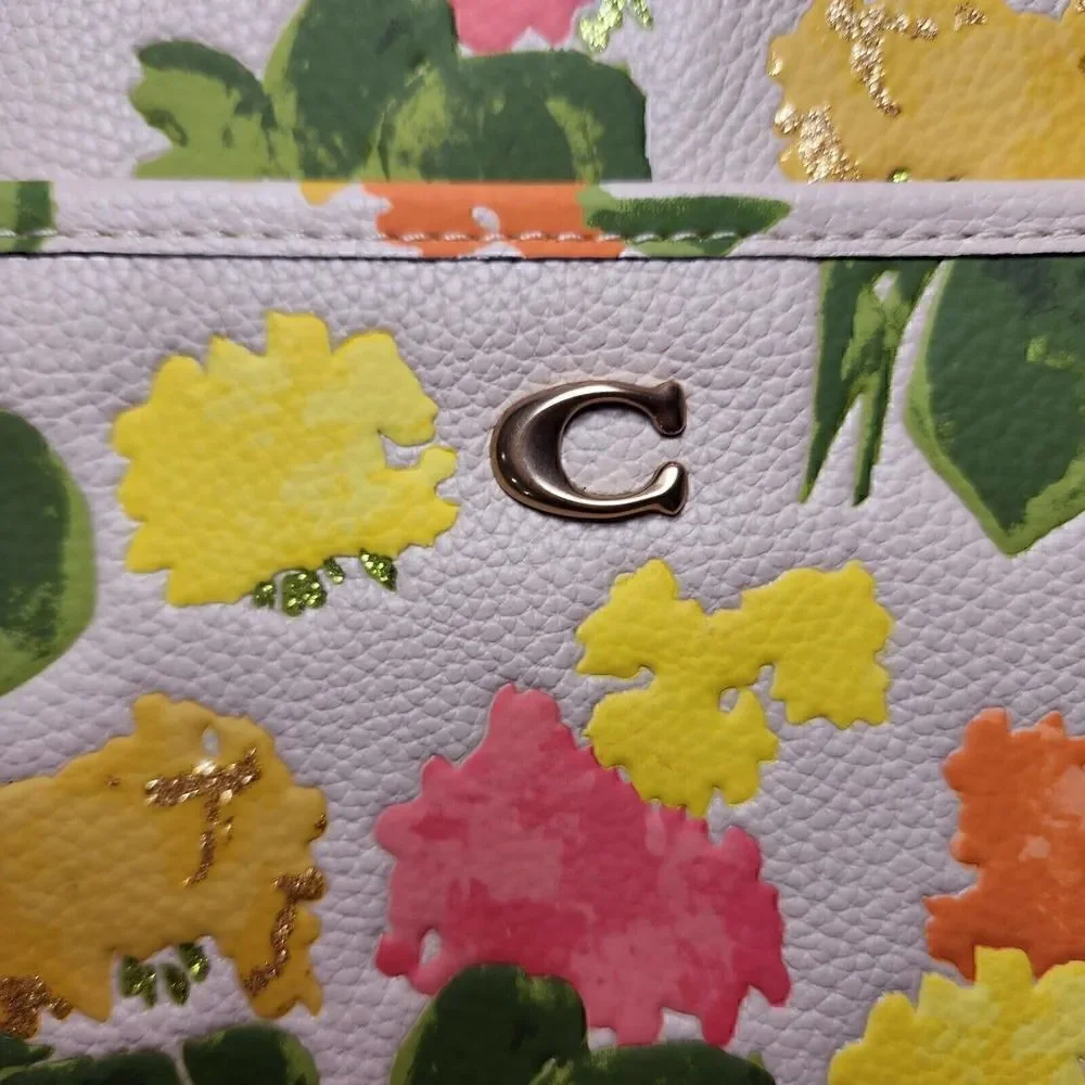 NWT Coach CC556 Floral Print Kitt Crossbody Handbag Multicolor Pebbled Leather